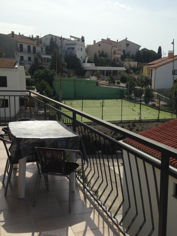 Apartments Villa Kristina Пула Стая снимка